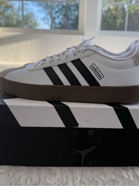 adidas White Sneakers with Black Stripes and Brown Sole